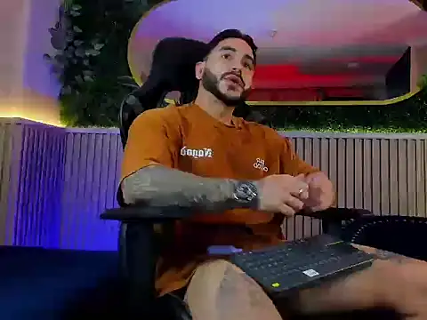 Snapshot of Dante_Dimarco chatting on November 2025 11:59:02 PM Dante Dimarco online show from November 2025 11:59:02 PM