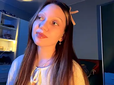 Snapshot of EmiIyKitty chatting on October 2025 07:58:02 PM EmiIyKitty online show from October 2025 07:58:02 PM