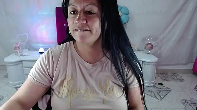 SaharaJohson online show from November 2025 06:58:02 AM