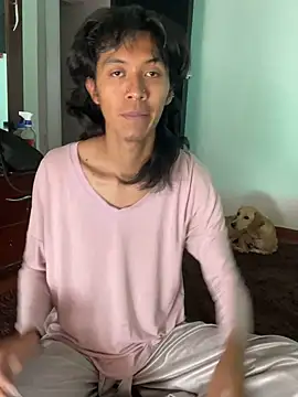 Snapshot of MadamLeRouge chatting on October 2025 10:11:01 PM MadamLeRouge online show from October 2025 10:11:01 PM