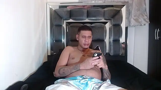 Adrew fox online show from October 2025 01:44:02 AM