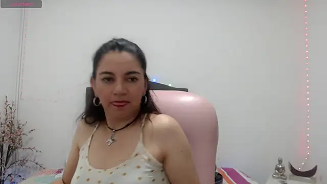 astrolover  online show from October 2025 01:17:02 AM