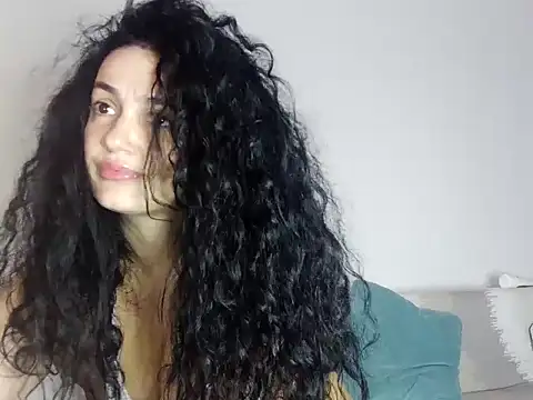 Snapshot of JadeLure chatting on November 2025 12:28:02 PM JadeLure online show from November 2025 12:28:02 PM