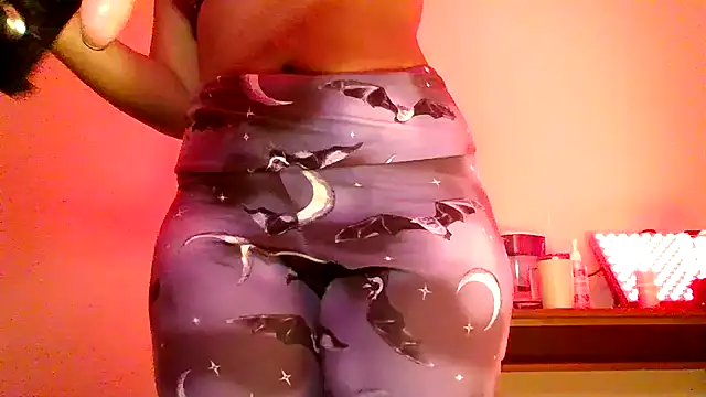 Snapshot of bellacagyal chatting on November 2025 04:34:01 AM bellacagyal online show from November 2025 04:34:01 AM