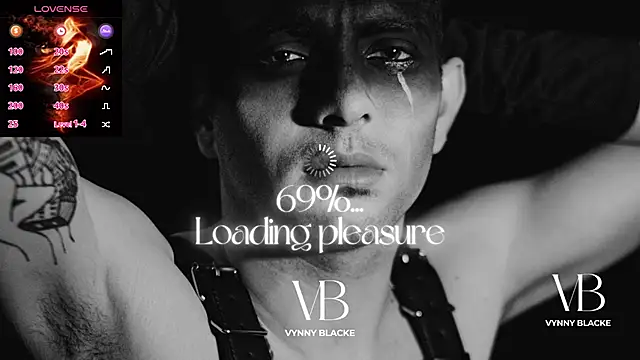 Snapshot of VynnyBlacke_ chatting on October 2025 08:46:02 PM VynnyBlacke online show from October 2025 08:46:02 PM