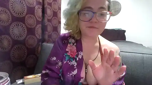 Snapshot of daniak90 chatting on October 2025 04:49:02 AM daniak90 online show from October 2025 04:49:02 AM