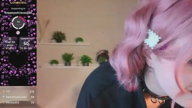 luna son online show from October 2025 02:01:02 AM