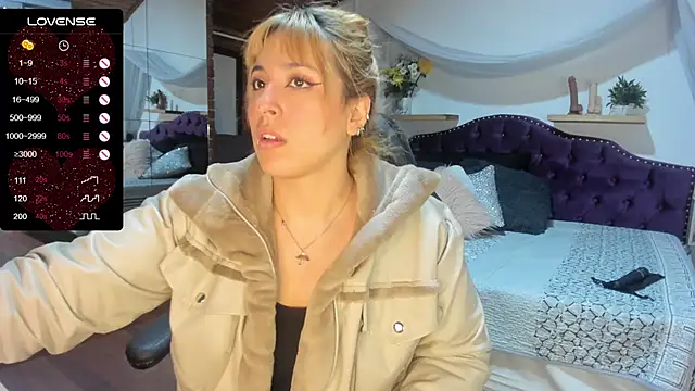 Snapshot of sophialyh_1 chatting on October 2025 12:47:02 PM sophialyh 1 online show from October 2025 12:47:02 PM