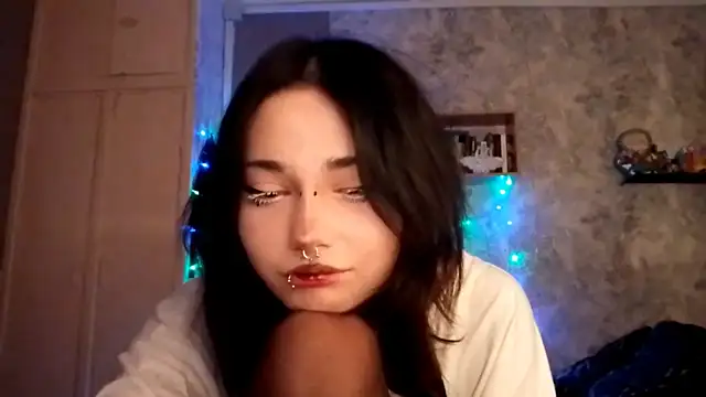 Snapshot of Beeping_Creature chatting on October 2025 04:41:02 PM Beeping Creature online show from October 2025 04:41:02 PM