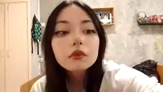 Snapshot of Beeping_Creature chatting on November 2025 04:09:01 PM Beeping Creature online show from November 2025 04:09:01 PM