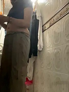 Snapshot of valka_milk chatting on October 2025 11:48:01 PM valka milk online show from October 2025 11:48:01 PM
