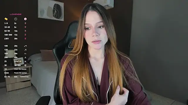 Alexandra-16 online show from October 2025 10:11:01 PM