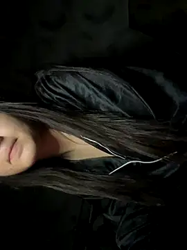 Beautiful661 online show from October 2025 01:39:02 PM