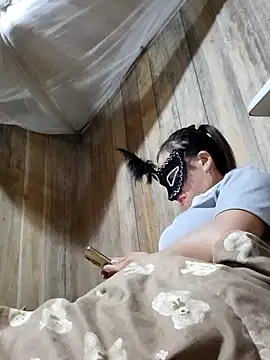 Snapshot of Tuyet_xx chatting on October 2025 02:04:02 PM Tuyet xx online show from October 2025 02:04:02 PM