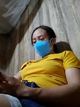 Snapshot of Tuyet_xx chatting on October 2025 02:26:01 PM Tuyet xx online show from October 2025 02:26:01 PM