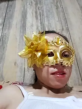 Snapshot of Tuyet_xx chatting on October 2025 03:06:01 AM Tuyet xx online show from October 2025 03:06:01 AM