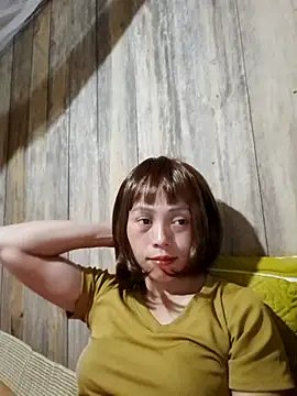 Snapshot of Tuyet_xx chatting on October 2025 02:18:02 PM Tuyet xx online show from October 2025 02:18:02 PM