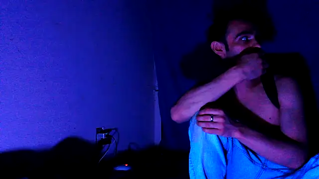 Snapshot of highinhtxx chatting on October 2025 07:07:02 AM highinhtxx online show from October 2025 07:07:02 AM