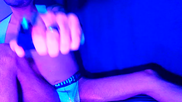 Snapshot of highinhtxx chatting on October 2025 04:34:02 AM highinhtxx online show from October 2025 04:34:02 AM