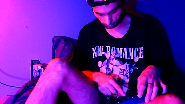 Snapshot of highinhtxx chatting on October 2025 10:15:01 PM highinhtxx online show from October 2025 10:15:01 PM