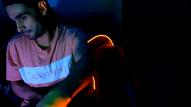 Snapshot of highinhtxx chatting on November 2025 06:57:01 AM highinhtxx online show from November 2025 06:57:01 AM