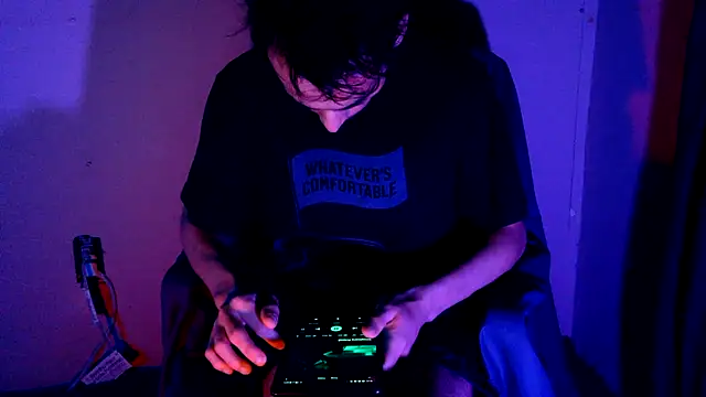 Snapshot of highinhtxx chatting on November 2025 10:15:01 AM highinhtxx online show from November 2025 10:15:01 AM