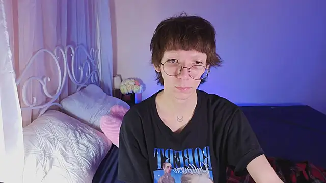 TommieHi online show from October 2025 12:17:01 PM