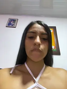 Snapshot of miluwatson chatting on October 2025 11:24:02 PM miluwatson online show from October 2025 11:24:02 PM