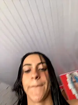 Snapshot of miluwatson chatting on October 2025 05:35:01 PM miluwatson online show from October 2025 05:35:01 PM