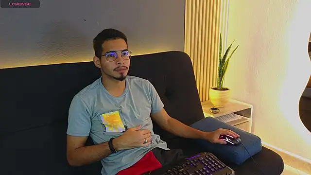 Jaybrown  1 online show from October 2025 03:51:02 AM