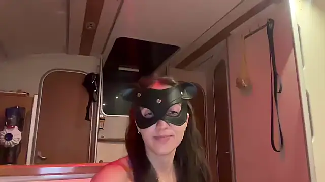 Snapshot of Monk_and_Mia chatting on November 2025 04:24:02 AM Monk and Mia online show from November 2025 04:24:02 AM