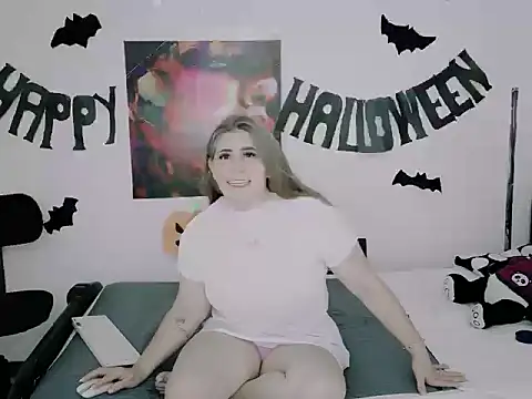 Snapshot of Aisha-Smith69 chatting on October 2025 08:02:02 PM Aisha-Smith69 online show from October 2025 08:02:02 PM