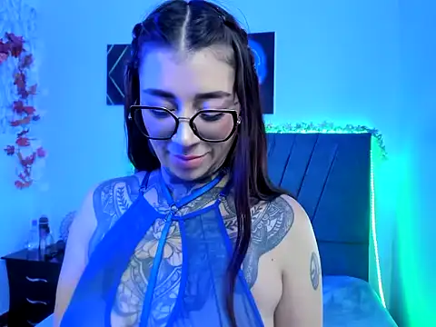 Hecate Queen online show from November 2025 01:43:03 PM