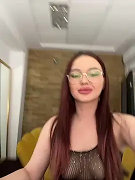 Lunna Squirt online show from September 2025 07:30:02 PM