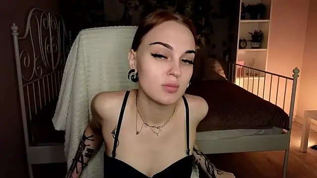 emlymur online show from October 2025 02:48:01 PM