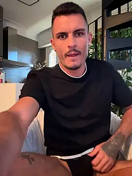 Snapshot of WildFlame2525 chatting on October 2025 09:29:02 AM WildFlame2525 online show from October 2025 09:29:02 AM