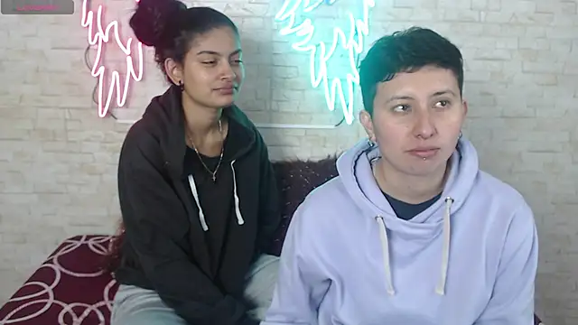 Snapshot of Gaby_and_Mei chatting on October 2025 03:42:02 AM Gaby and Mei online show from October 2025 03:42:02 AM