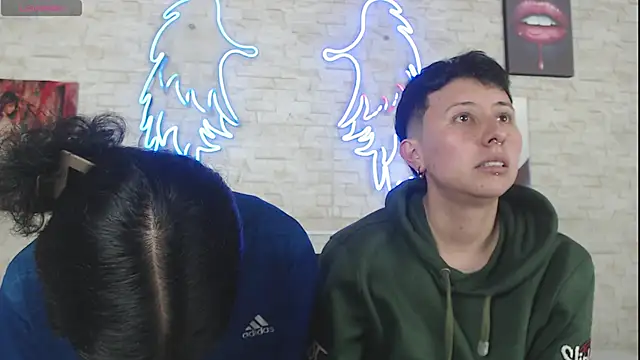 Snapshot of Gaby_and_Mei chatting on November 2025 04:22:01 AM Gaby and Mei online show from November 2025 04:22:01 AM