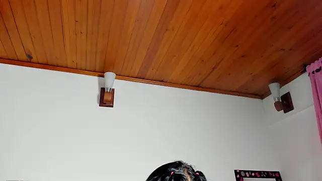 Snapshot of Wandaa- chatting on October 2025 05:50:02 AM Wandaa- online show from October 2025 05:50:02 AM