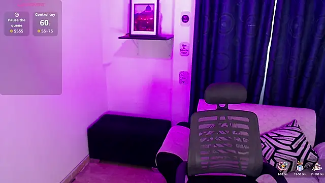 Snapshot of _evee_ chatting on November 2025 03:55:01 PM evee online show from November 2025 03:55:01 PM