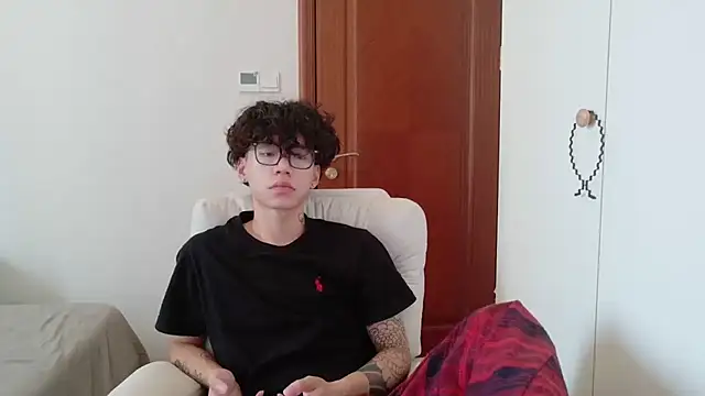 hangzi-0011 online show from October 2025 07:41:01 AM