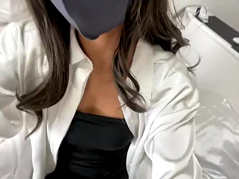 Snapshot of Toriyufu chatting on November 2025 02:12:01 AM Toriyufu online show from November 2025 02:12:01 AM