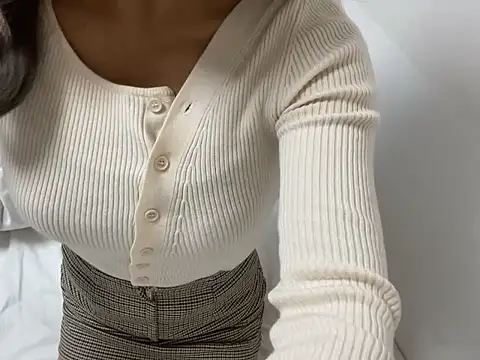 Snapshot of Toriyufu chatting on November 2025 10:44:02 PM Toriyufu online show from November 2025 10:44:02 PM