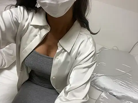 Snapshot of Toriyufu chatting on December 2025 09:32:01 PM Toriyufu online show from December 2025 09:32:01 PM