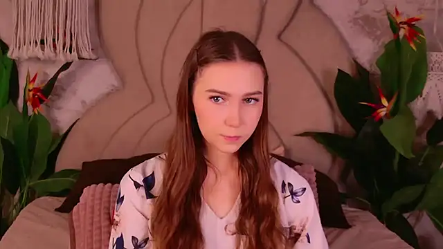 Snapshot of OliviaLay chatting on November 2025 11:10:01 AM OliviaLay online show from November 2025 11:10:01 AM