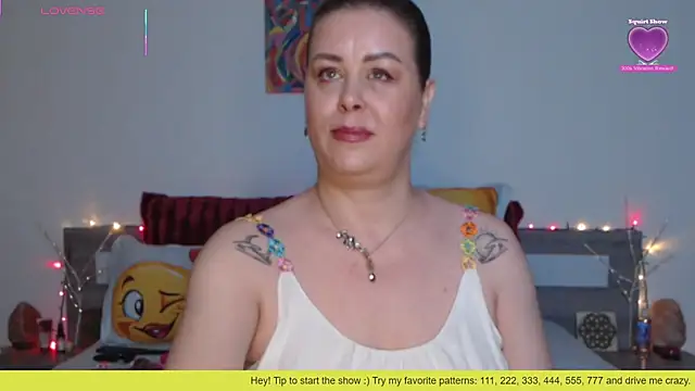 Snapshot of 1Felicity1 chatting on October 2025 05:11:02 AM 1Felicity1 online show from October 2025 05:11:02 AM