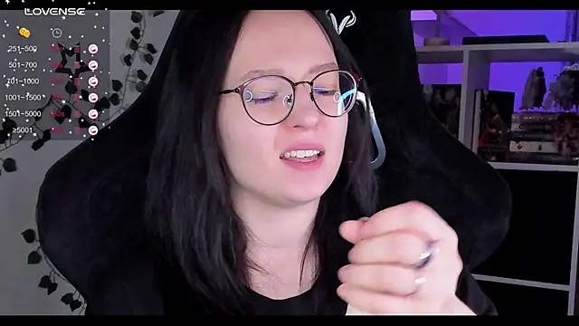 Snapshot of power_robynn chatting on October 2025 04:49:01 PM power robynn online show from October 2025 04:49:01 PM