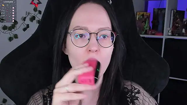 Snapshot of power_robynn chatting on October 2025 03:34:01 PM power robynn online show from October 2025 03:34:01 PM