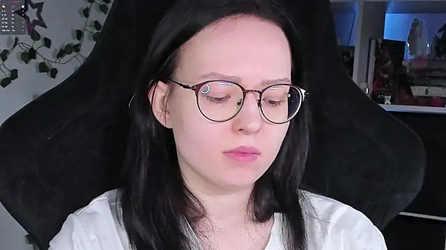 Snapshot of power_robynn chatting on November 2025 04:36:01 PM power robynn online show from November 2025 04:36:01 PM