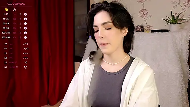 di moon online show from October 2025 04:31:01 PM